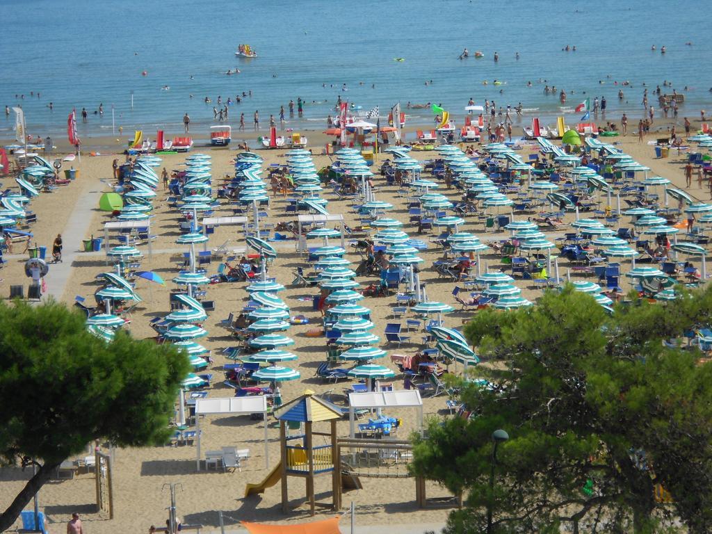 Appartamenti Vacanza Albatros Λινιάνο Σαμπιαντόρο Εξωτερικό φωτογραφία